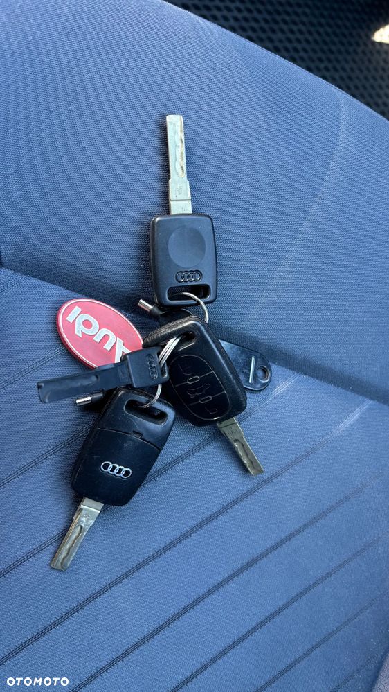 Audi A8 2.8 Tiptronic - 28