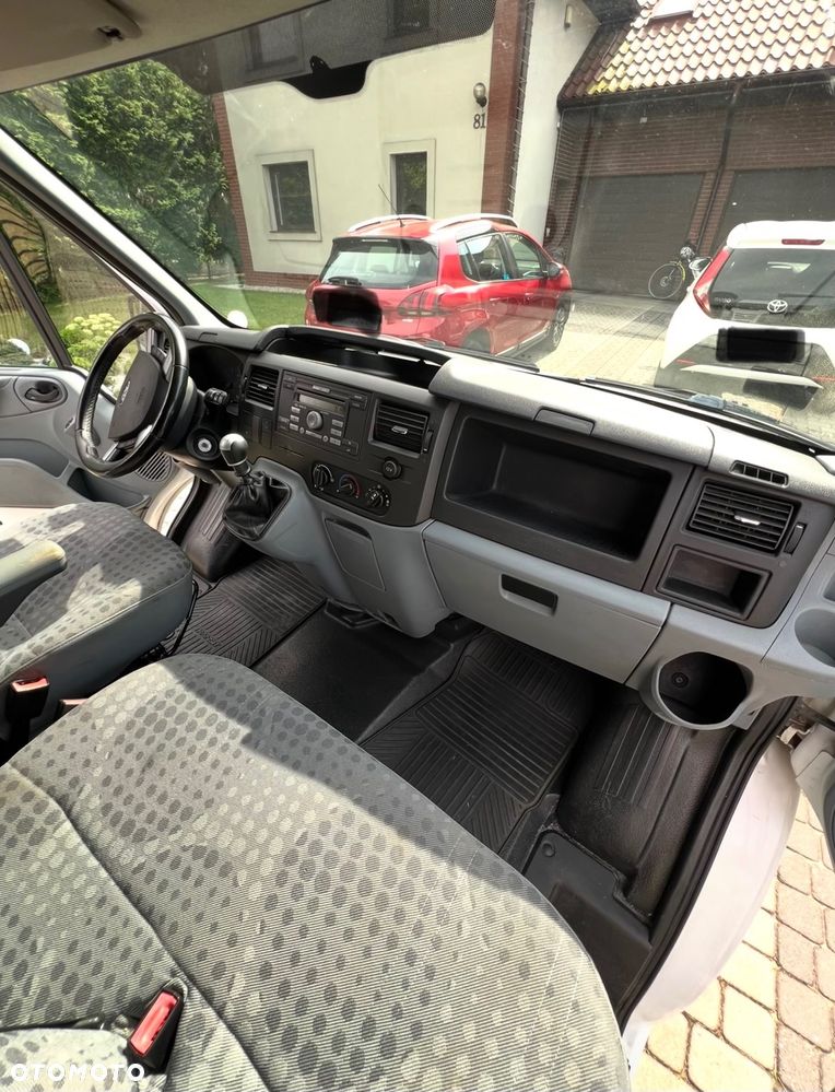 Ford Transit - 9