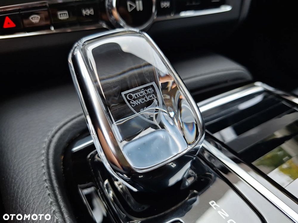 Volvo V90 T8 AWD Plug-In Hybrid Inscription - 31