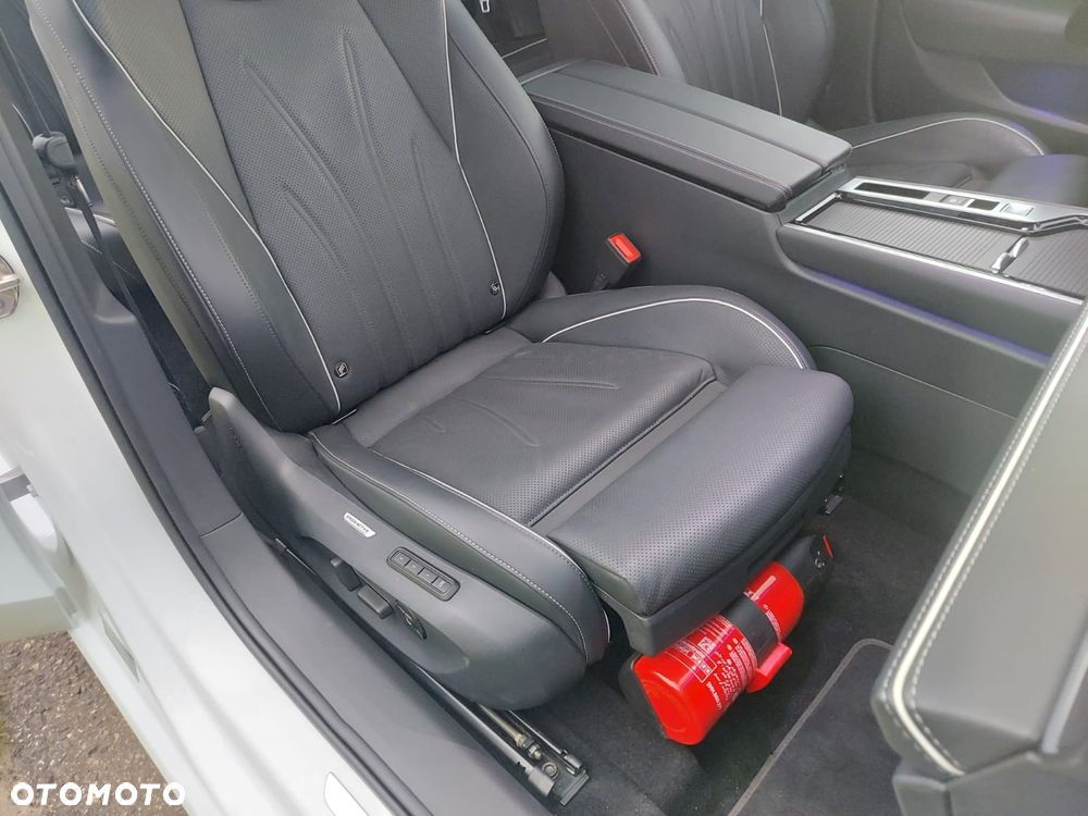 Volkswagen Passat 2.0 TDI Elegance DSG - 17