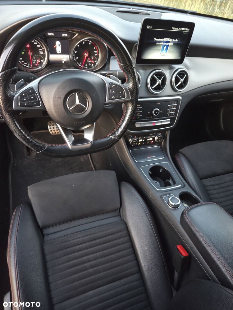 Mercedes-Benz CLA 200 7G-DCT AMG Line - 6