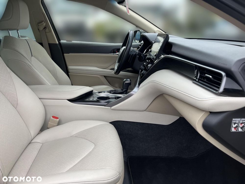 Toyota Camry 2.5 Hybrid Executive CVT - 9