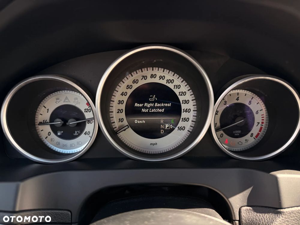 Mercedes-Benz Klasa E - 27