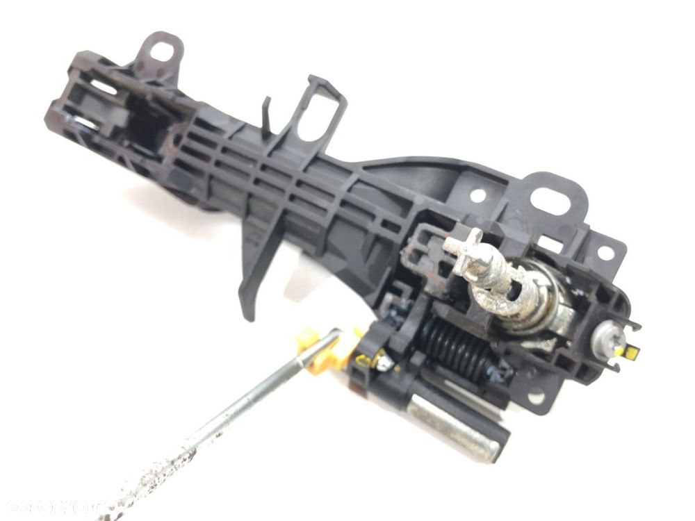 KLAMKA ZEWNĘTRZNA LEWY PRZÓD  TOYOTA AURIS (_E18_) 2012 - 2018 1.6 (ZRE181_, ZRE185_) 97 kW [132 - 2