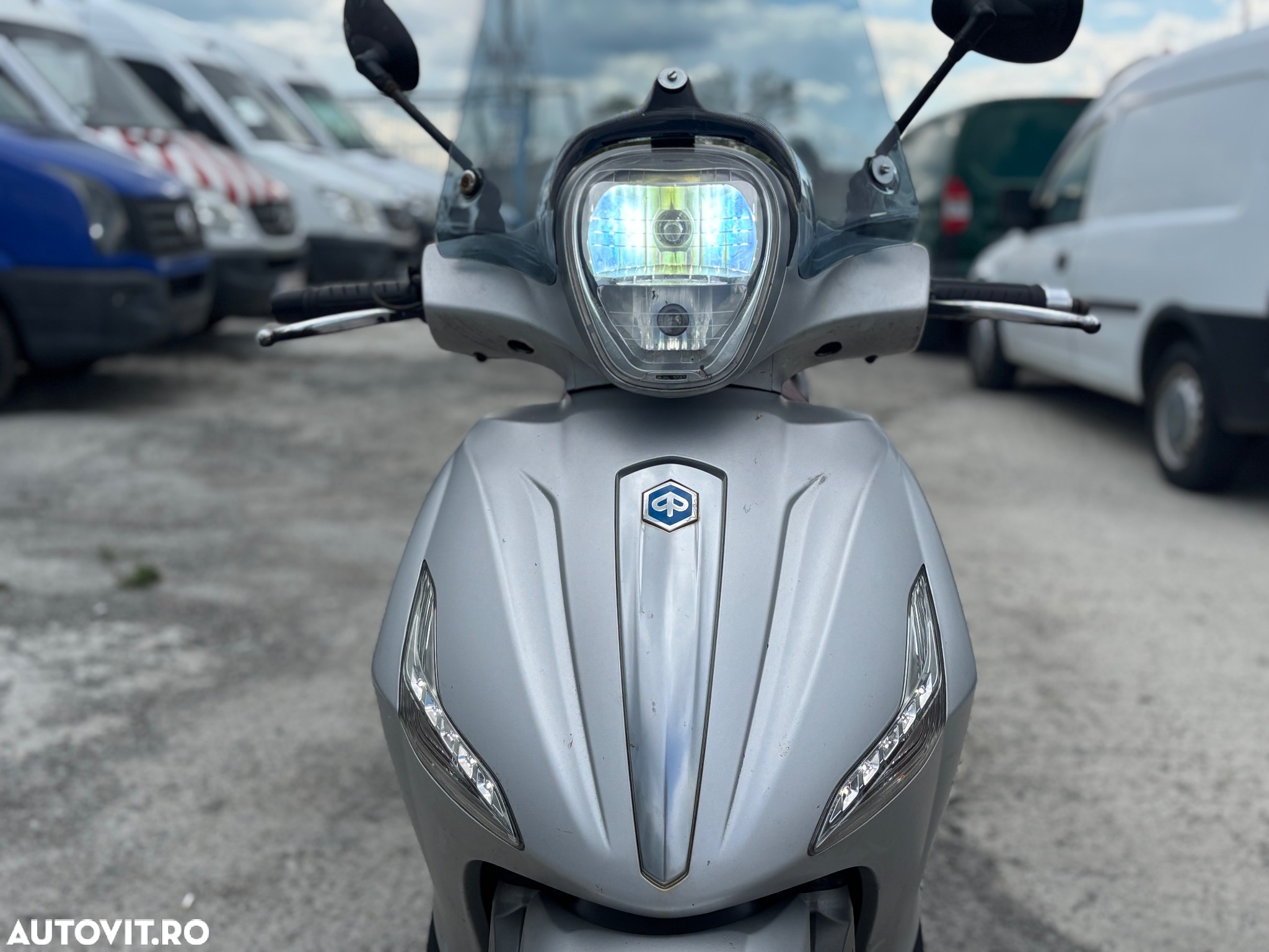 Piaggio Beverly - 2