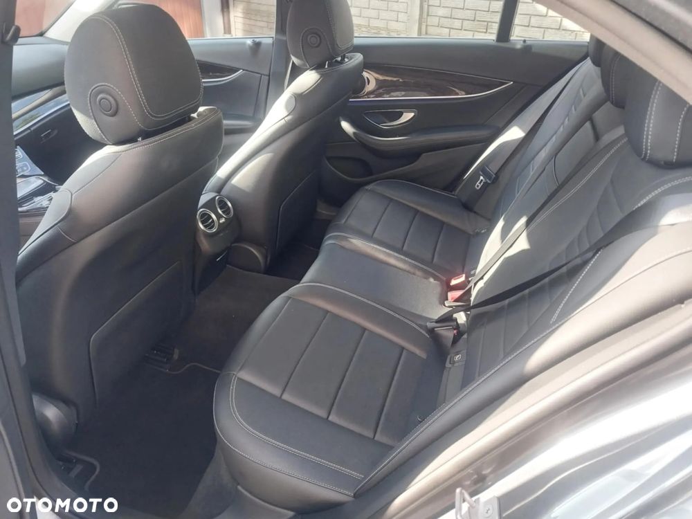 Mercedes-Benz Klasa E 220 d 9G-TRONIC - 6
