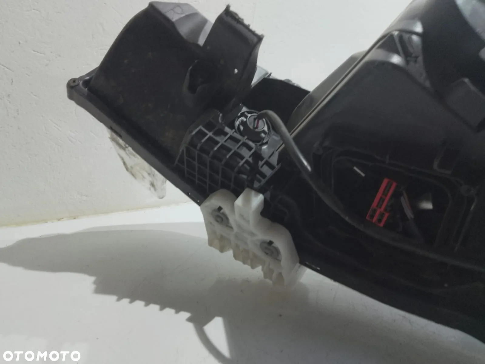 LAMPA PRAWY PRZÓD EU LED 260105SH5A NISSAN LEAF II 2 17- - 8