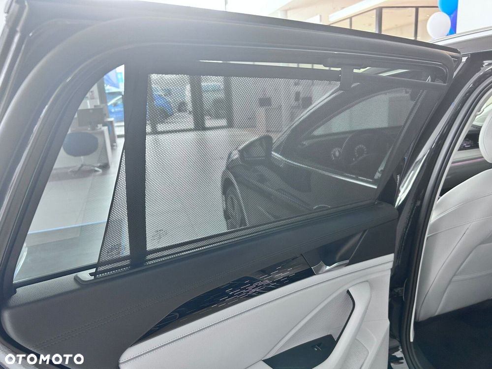 Volkswagen Passat - 14