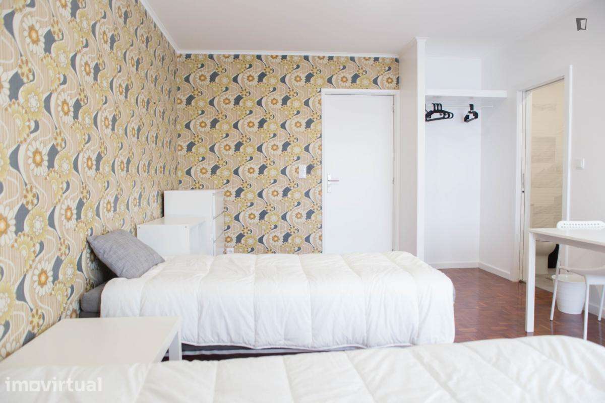 Quarto - localizado em Rio Tinto Porto - Grande imagem: 4/22