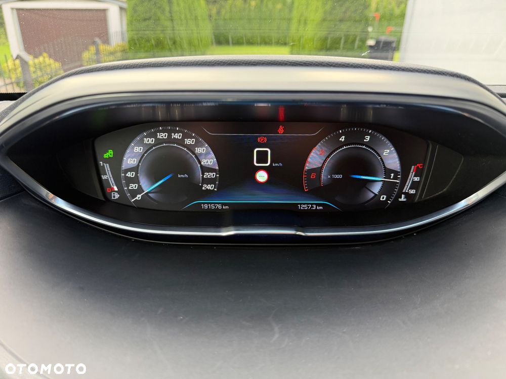 Peugeot 5008 1.5 BlueHDi Allure S&S - 24