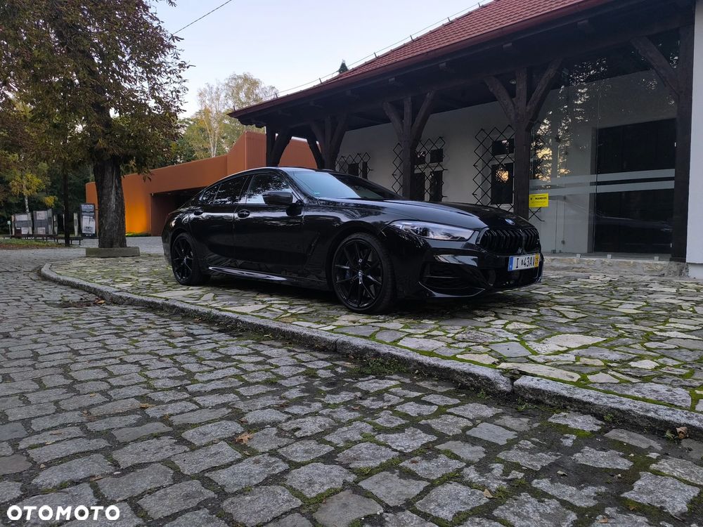 BMW Seria 8 M850i xDrive - 24