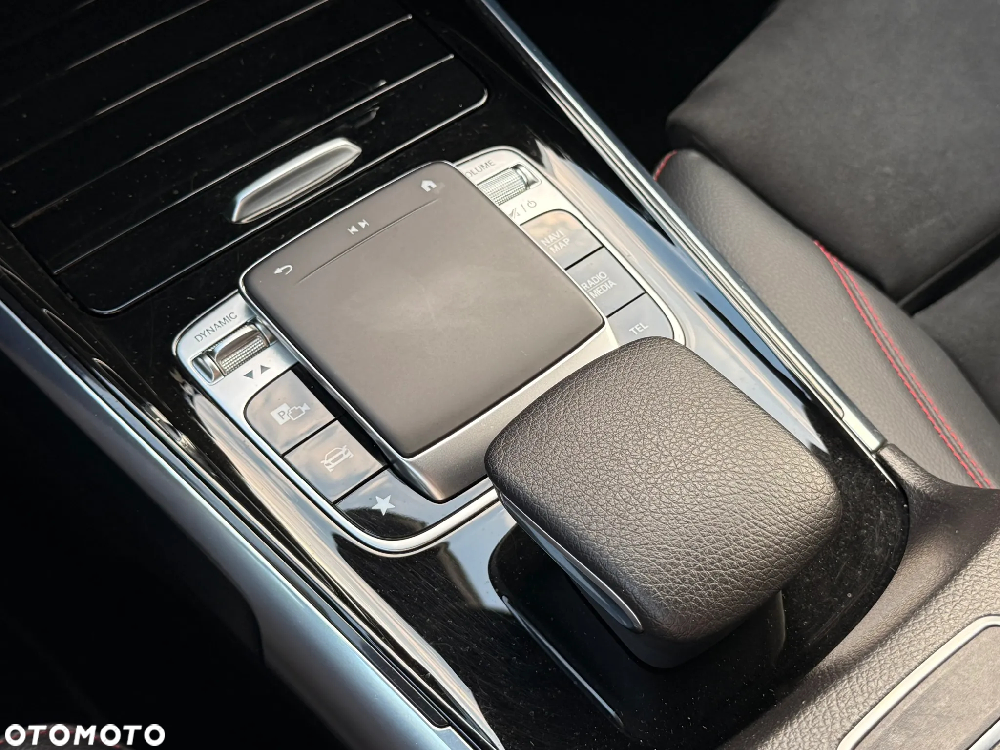 Mercedes-Benz GLB 200 d 4-Matic AMG Line 8G-DCT - 29
