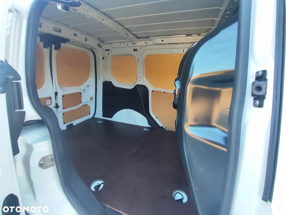 Ford Transit Connect - 15