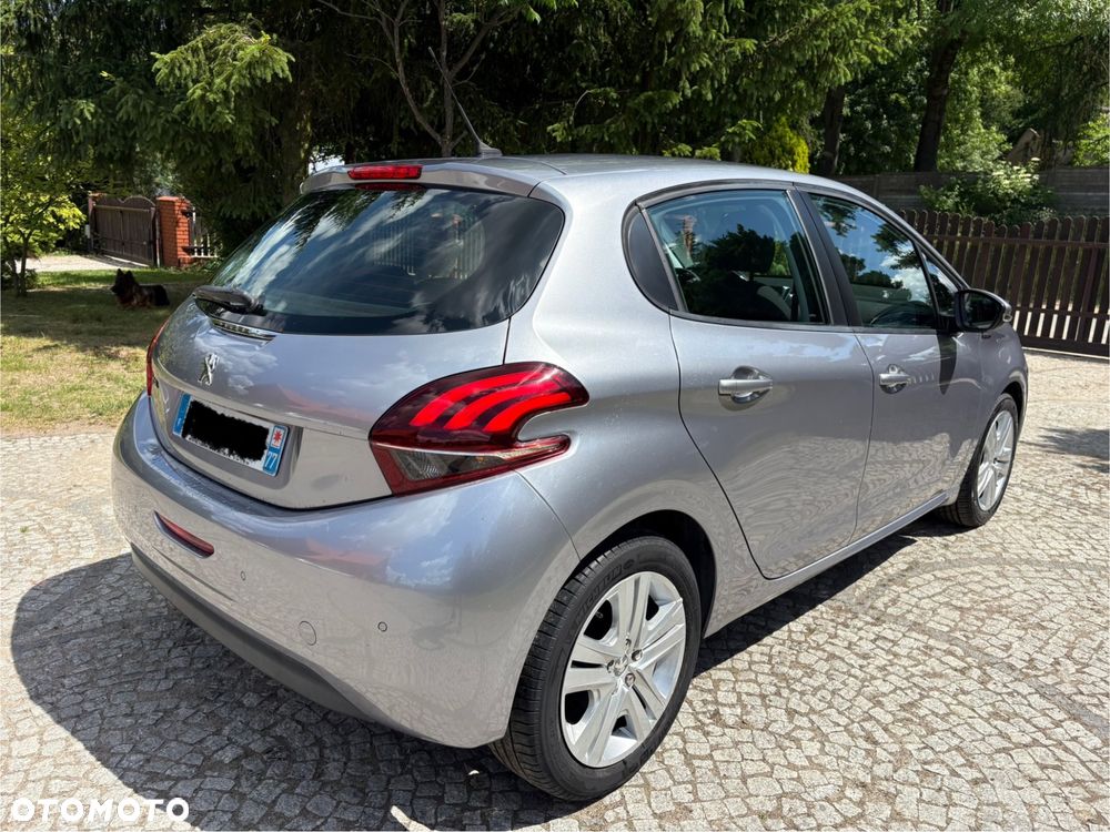 Peugeot 208 PureTech 82 Stop & Start Signature - 5