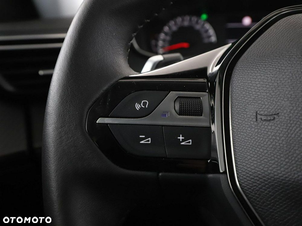 Peugeot 2008 PureTech 130 EAT8 Allure - 30