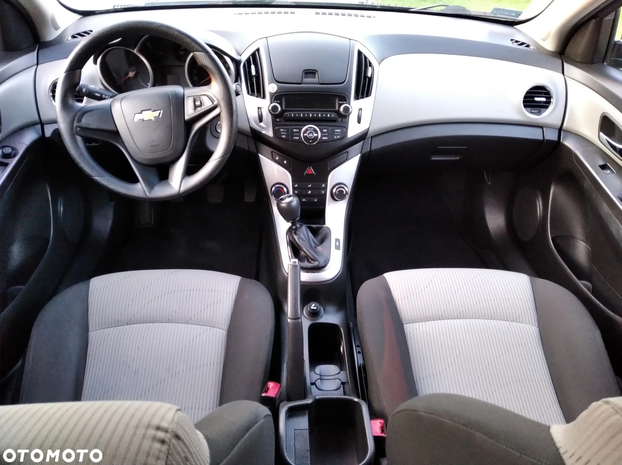 Chevrolet Cruze 1.6 LS+ - 13