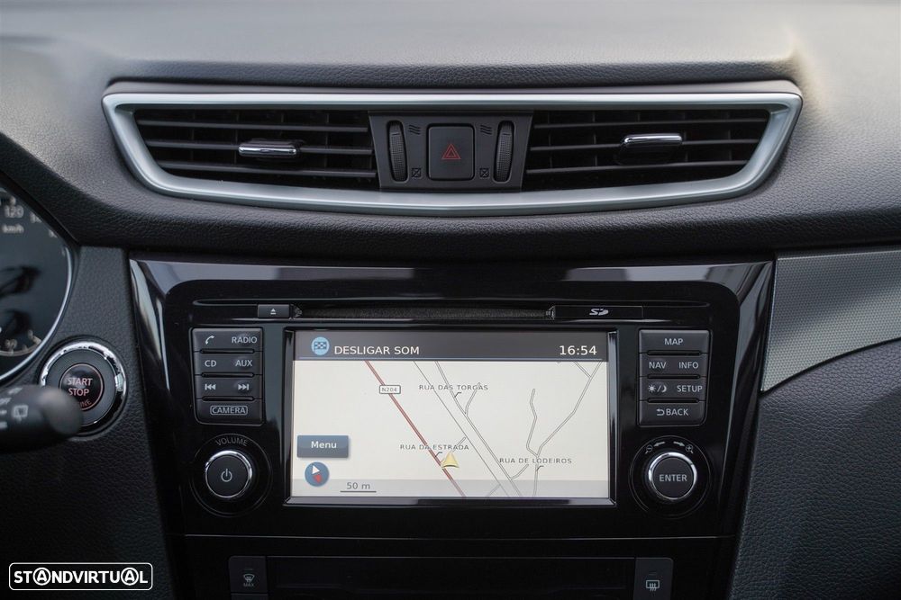 Nissan Qashqai 1.5 dCi N-Connecta 18 - 21