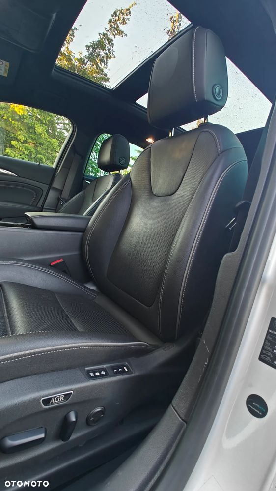 Opel Insignia 2.0 BiTurbo 4x4 Innovation - 11