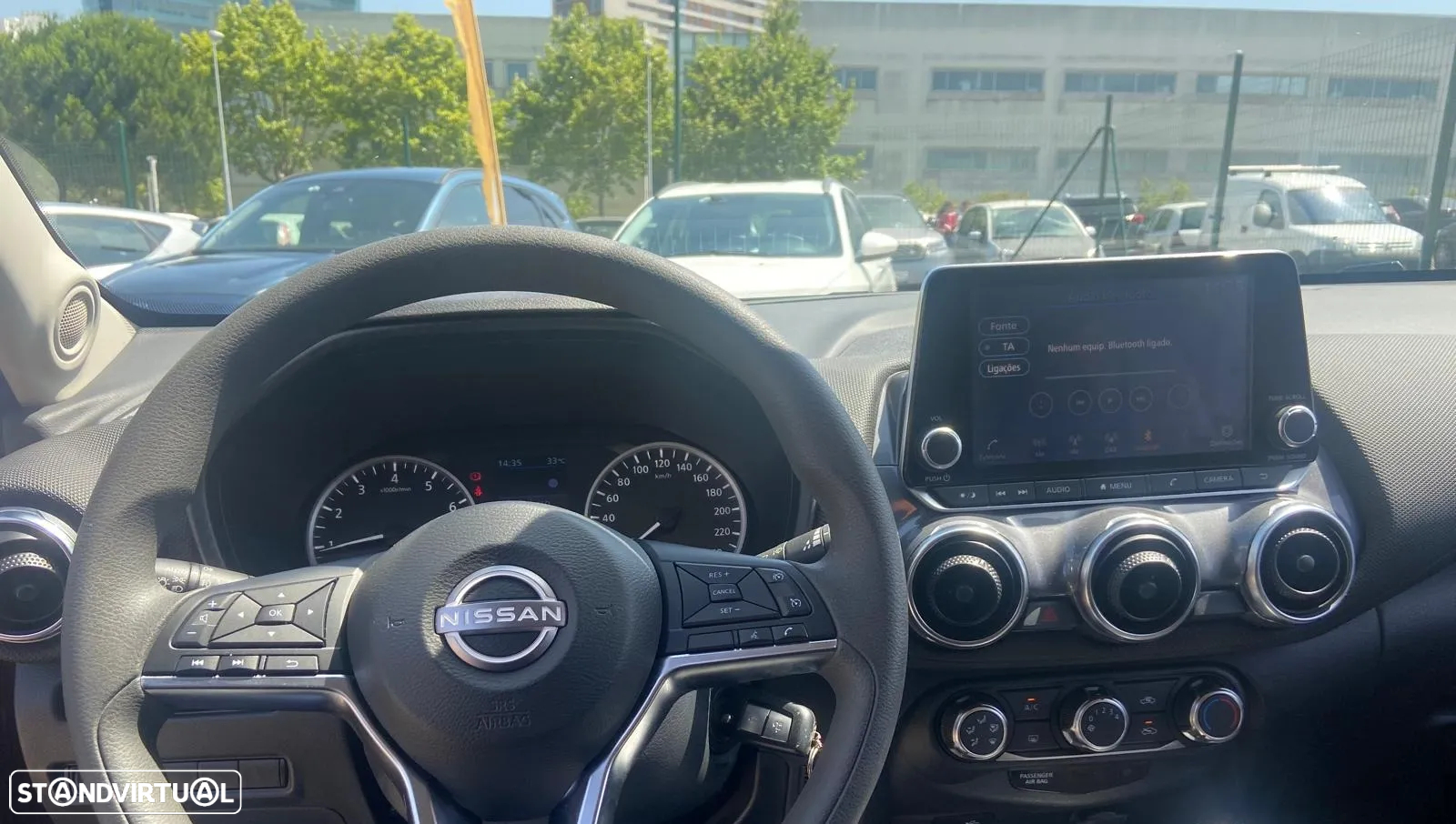 Nissan Juke 1.0 DIG-T N-Connecta DCT - 16