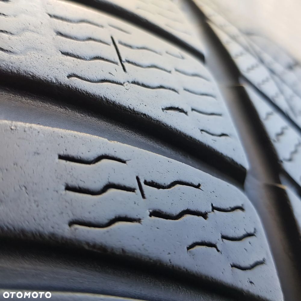 4x 245/40R18 Pirelli SottoZero 3 Komplet opon zimowych - 2