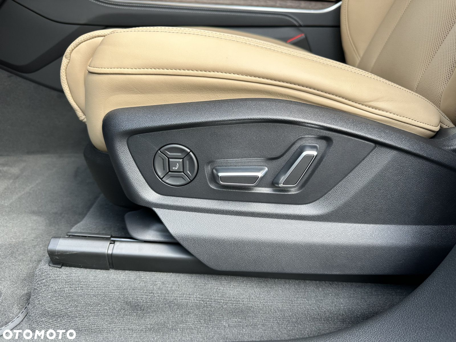 Audi Q8 - 15