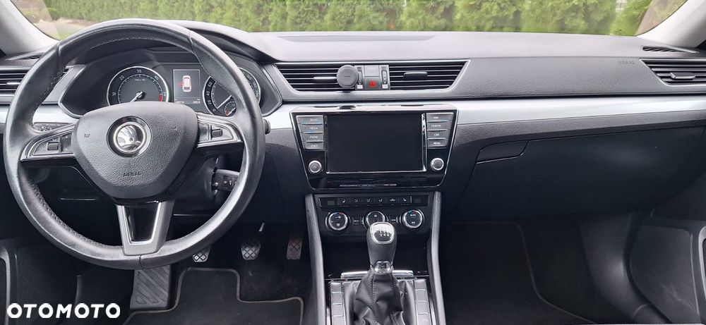 Skoda Superb 1.6 TDI GreenLine - 6