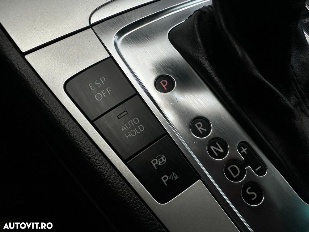 Volkswagen Passat CC - 18