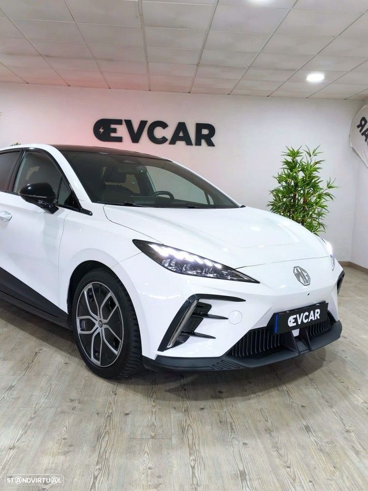 MG MG4 64 kWh Luxury - 12