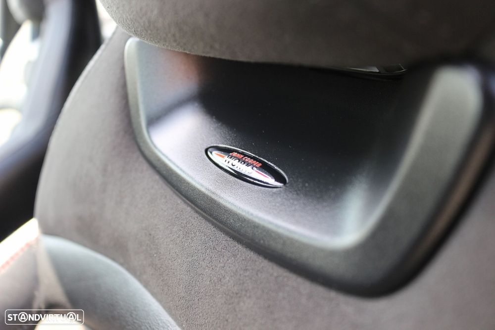 MINI 3 Portas Cooper S Premium P. JCW Auto - 42