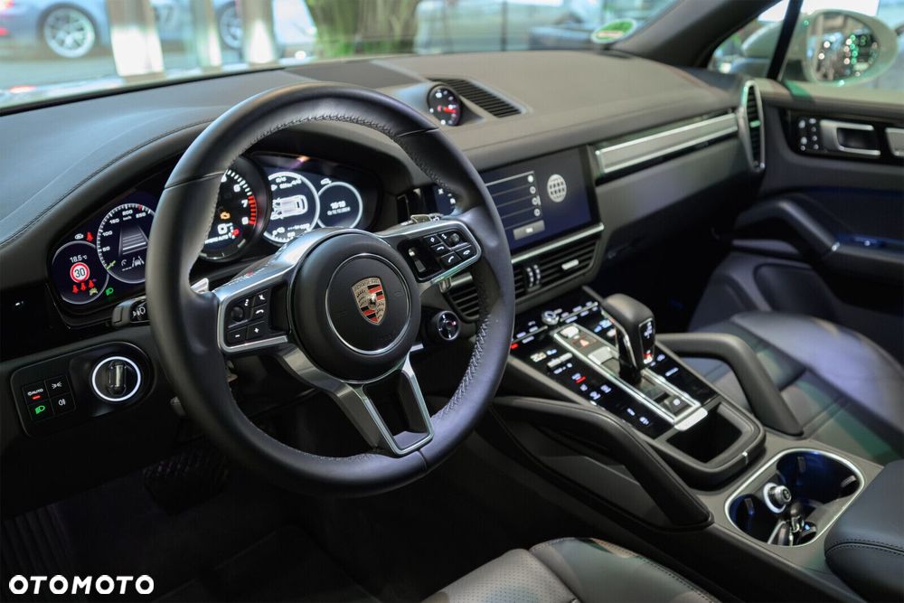 Porsche Cayenne - 8