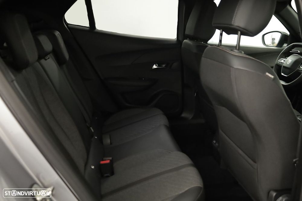 Peugeot 2008 1.2 PureTech Allure - 22