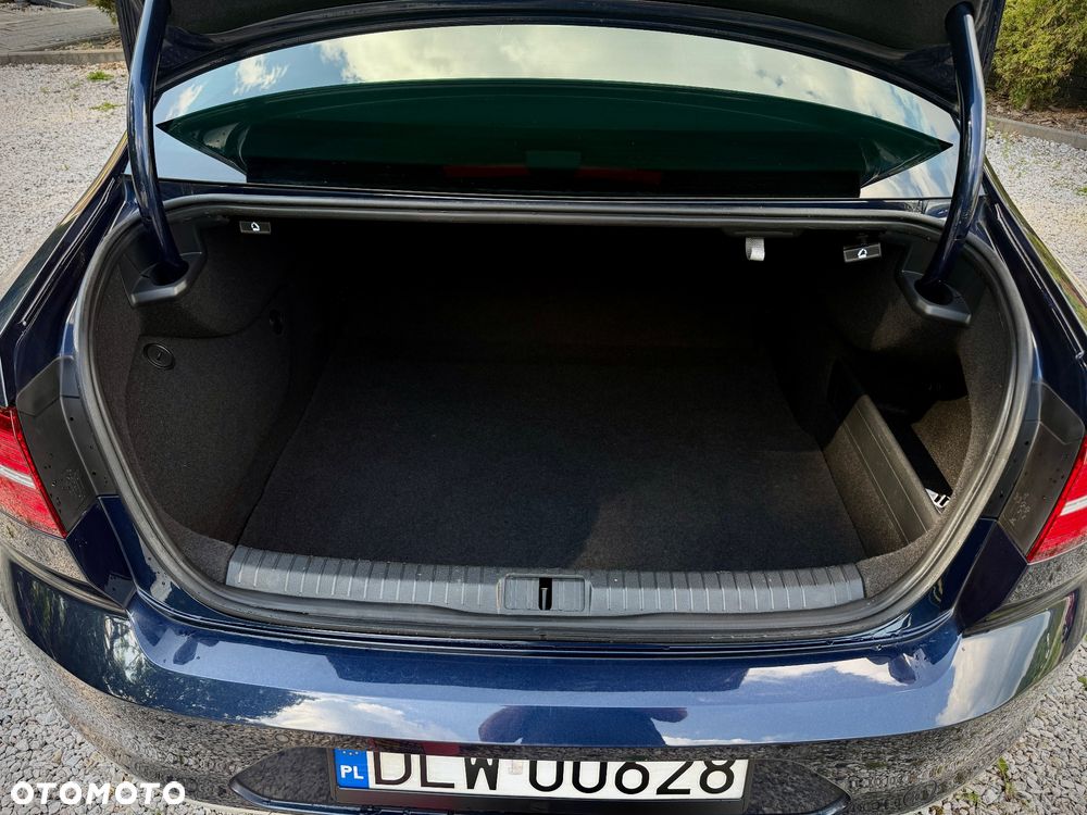 Volkswagen Passat 2.0 TDI 4Mot Elegance DSG - 9