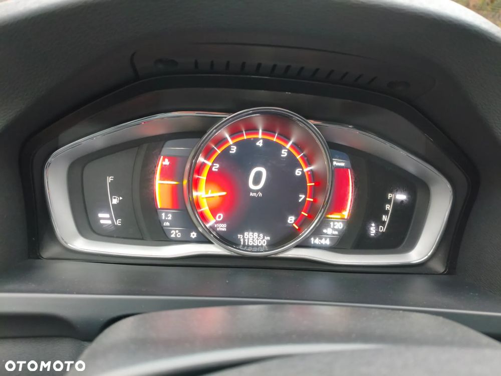 Volvo V60 Cross Country T5 AWD Geartronic Momentum - 12