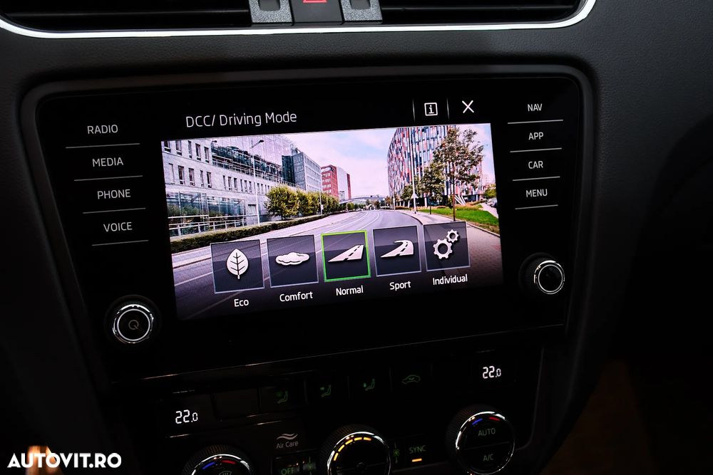 Skoda Octavia 2.0 TDI (Green tec) DSG RS - 22