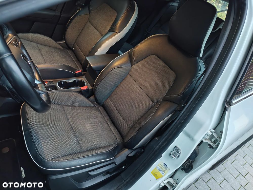 Renault Captur 1.3 TCe Intens EDC - 25