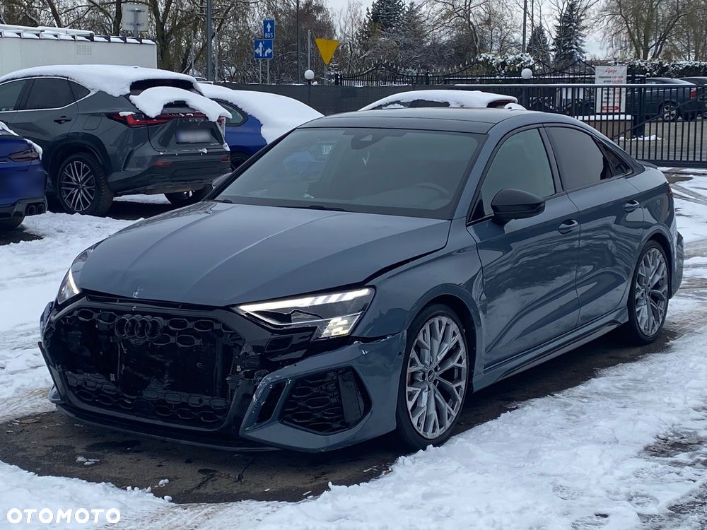 Audi RS3 Limousine - 16