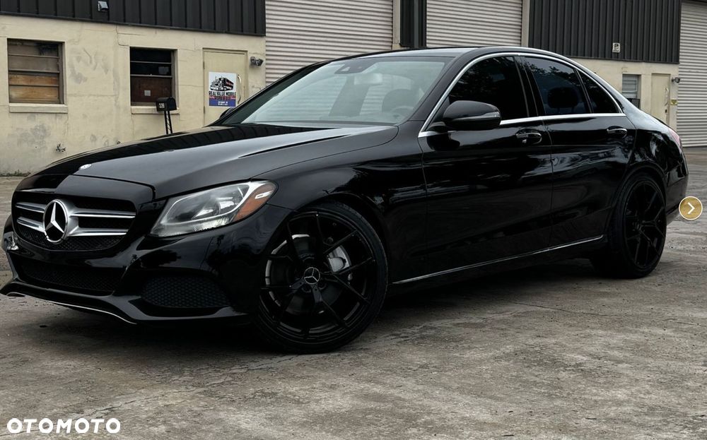 Mercedes-Benz Klasa C 300 9G-TRONIC AMG Line - 1