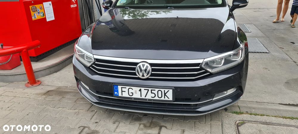 Volkswagen Passat 2.0 TDI (BlueMotion Technology) DSG Highline - 8