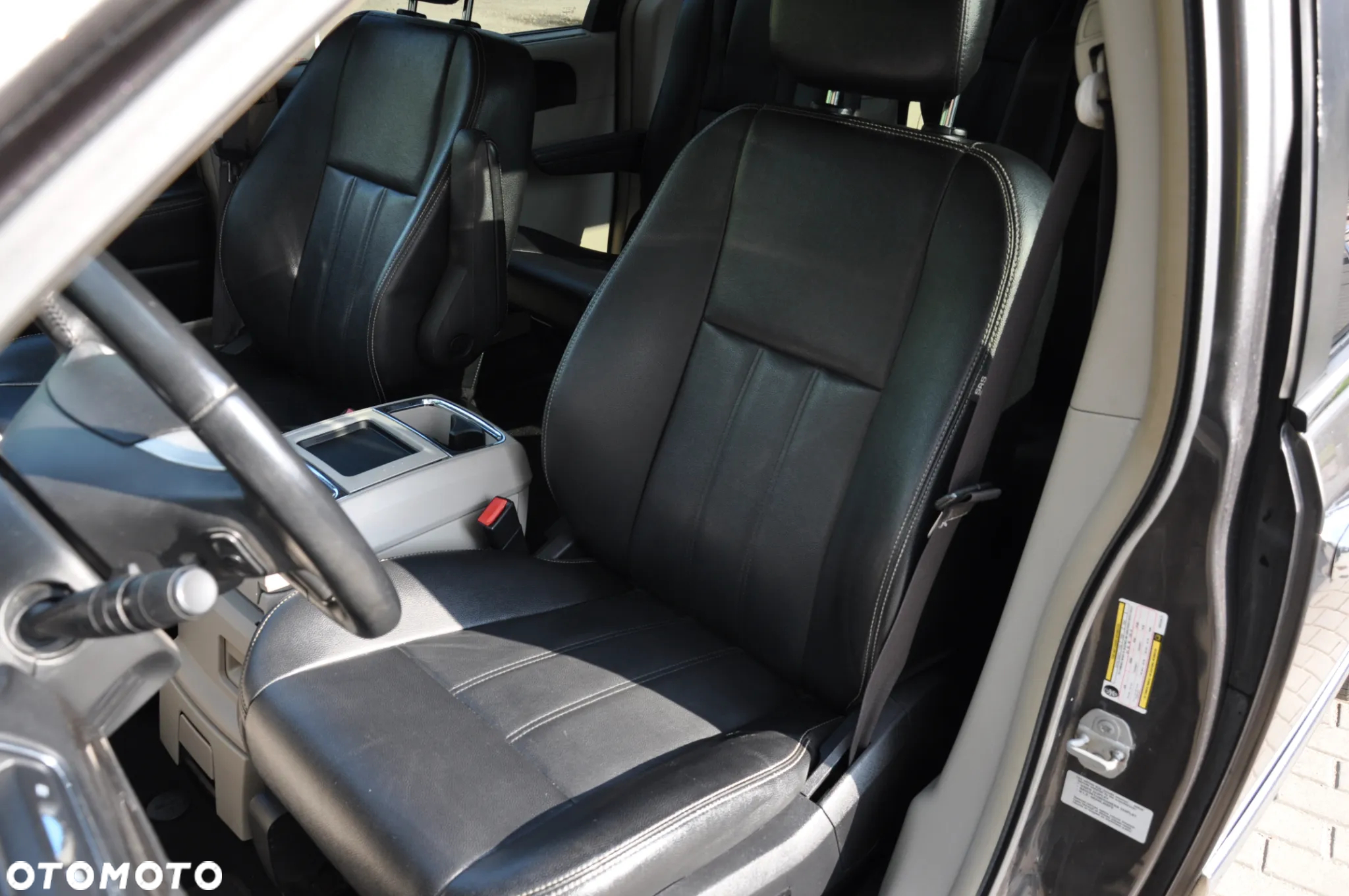 Chrysler Town & Country 3.6 Touring - 24