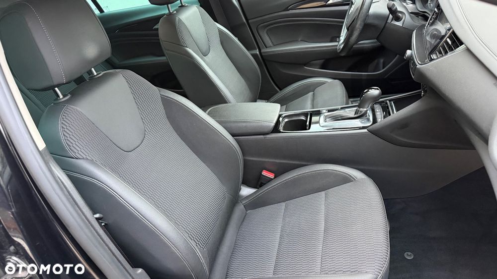 Opel Insignia - 10