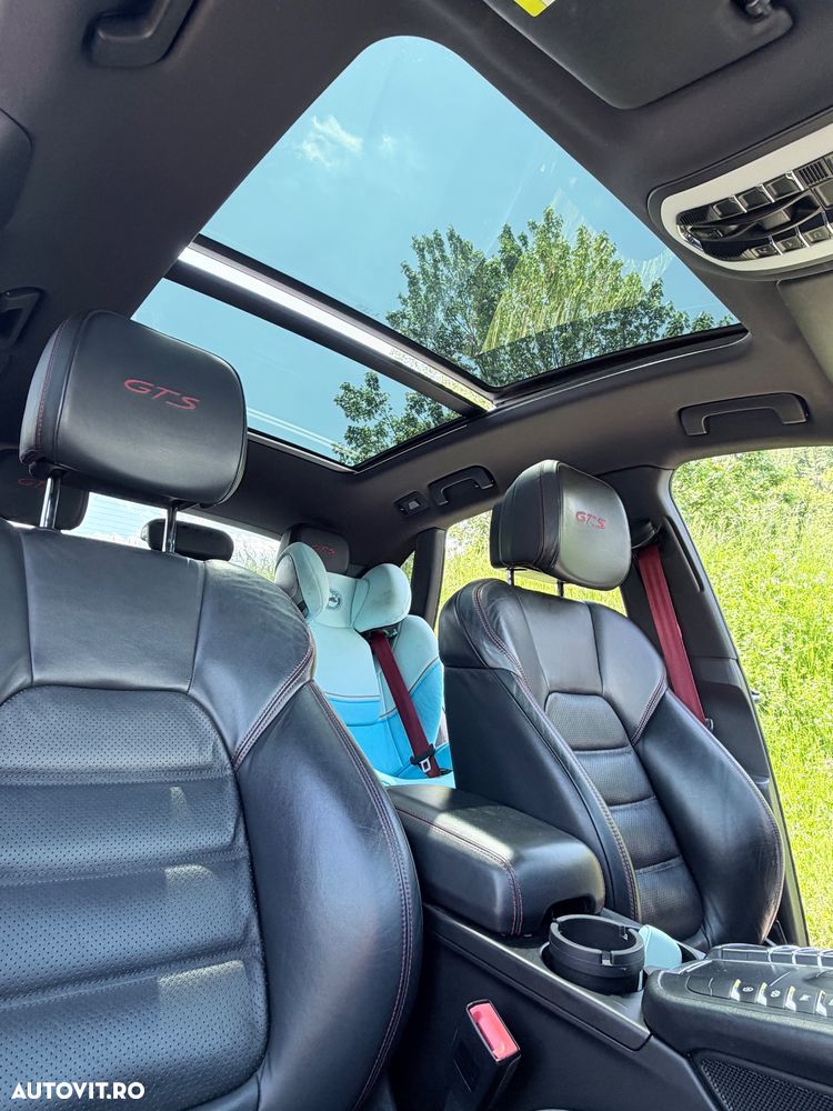 Porsche Macan S - 8
