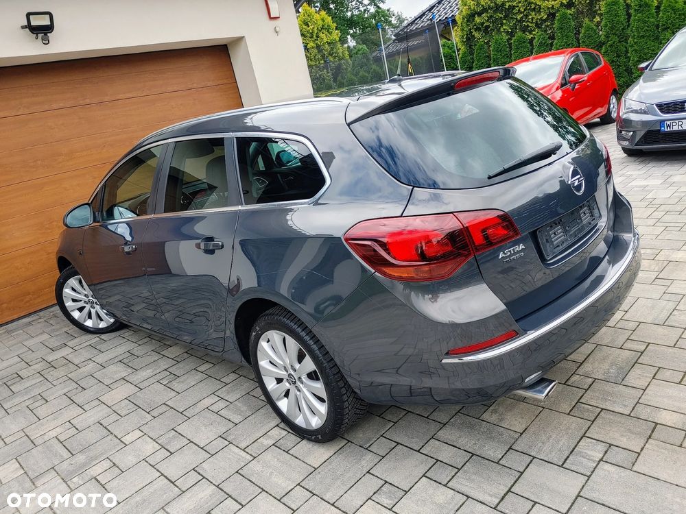 Opel Astra 1.4 Turbo Cosmo - 4