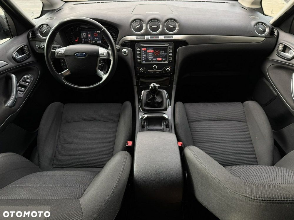 Ford S-Max - 25