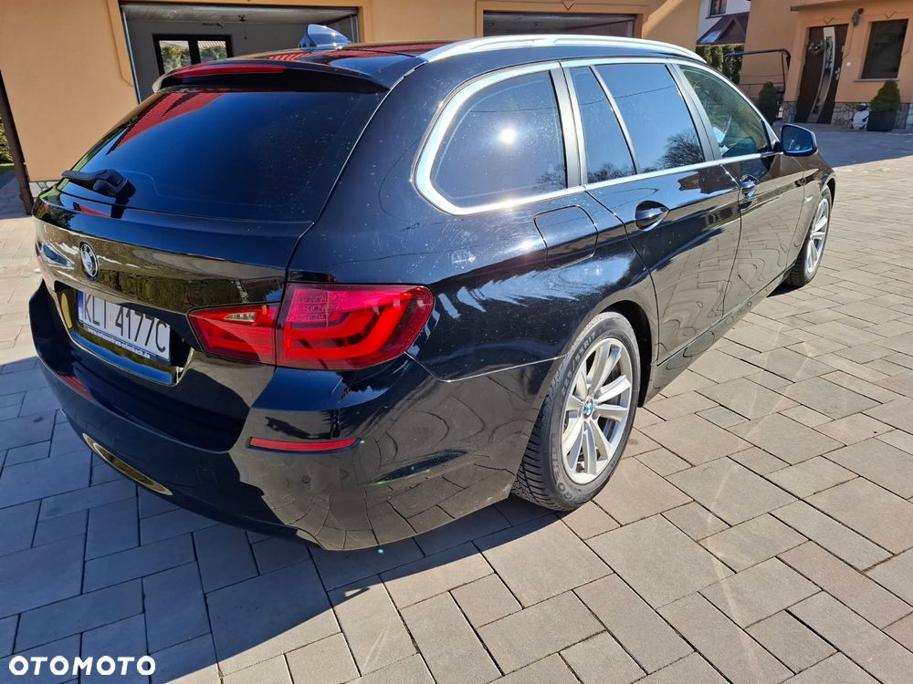 BMW Seria 5 525d - 9