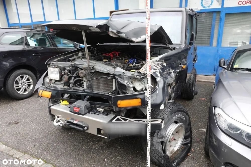 Toyota Land Cruiser - 2