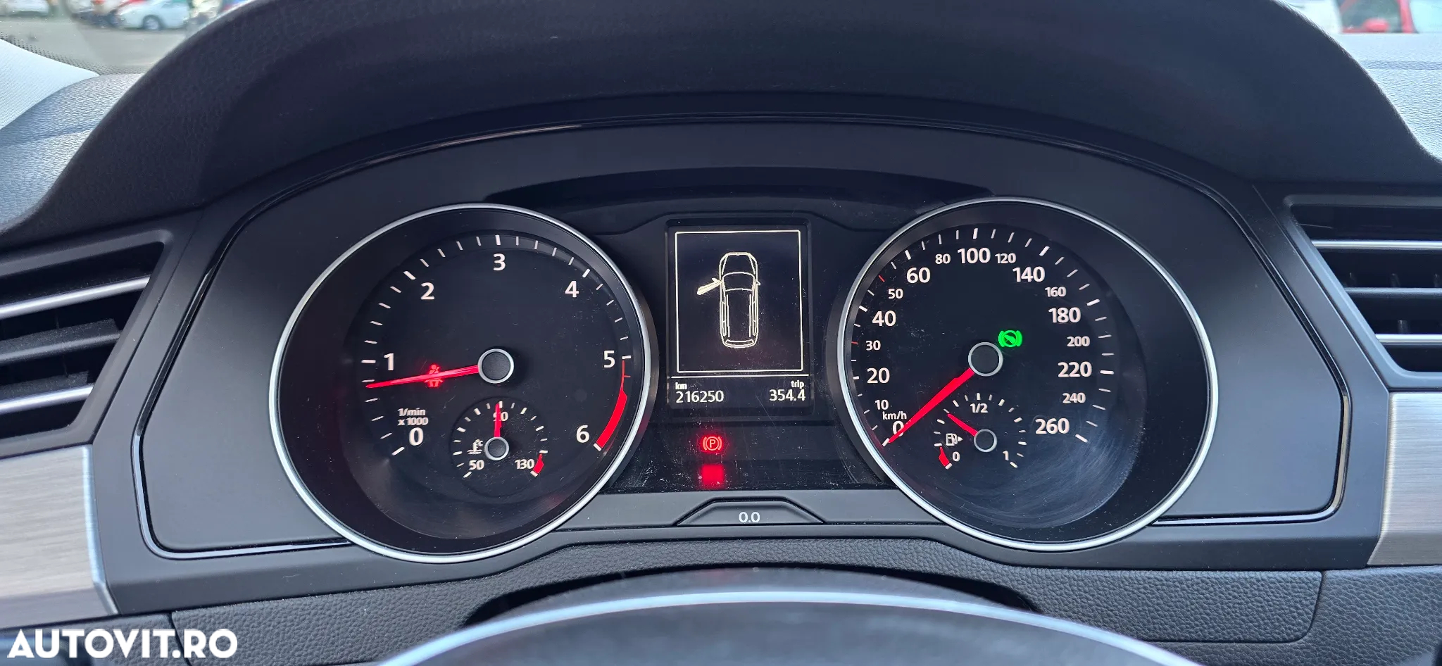 Volkswagen Passat Variant 2.0 TDI DSG Comfortline - 10