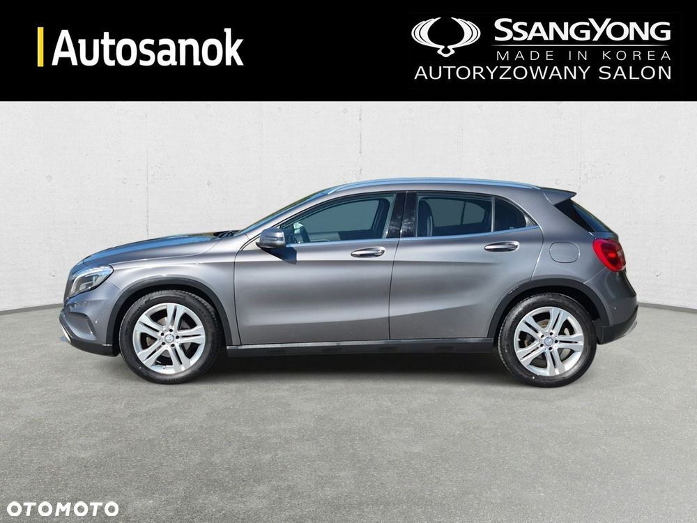 Mercedes-Benz GLA 180 7G-DCT - 2