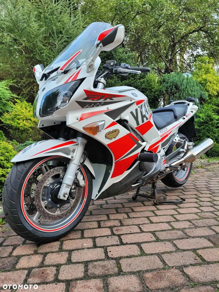 Yamaha FJR - 7