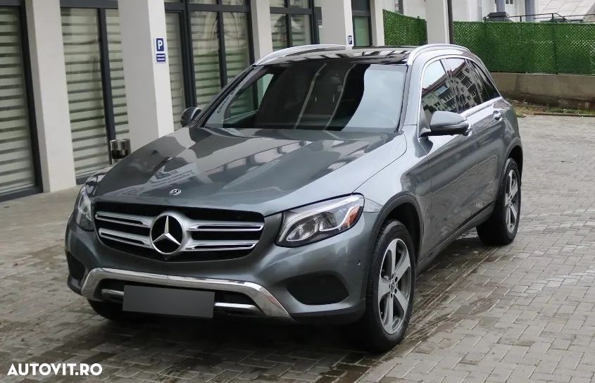 Mercedes-Benz GLC 300 4MATIC - 1