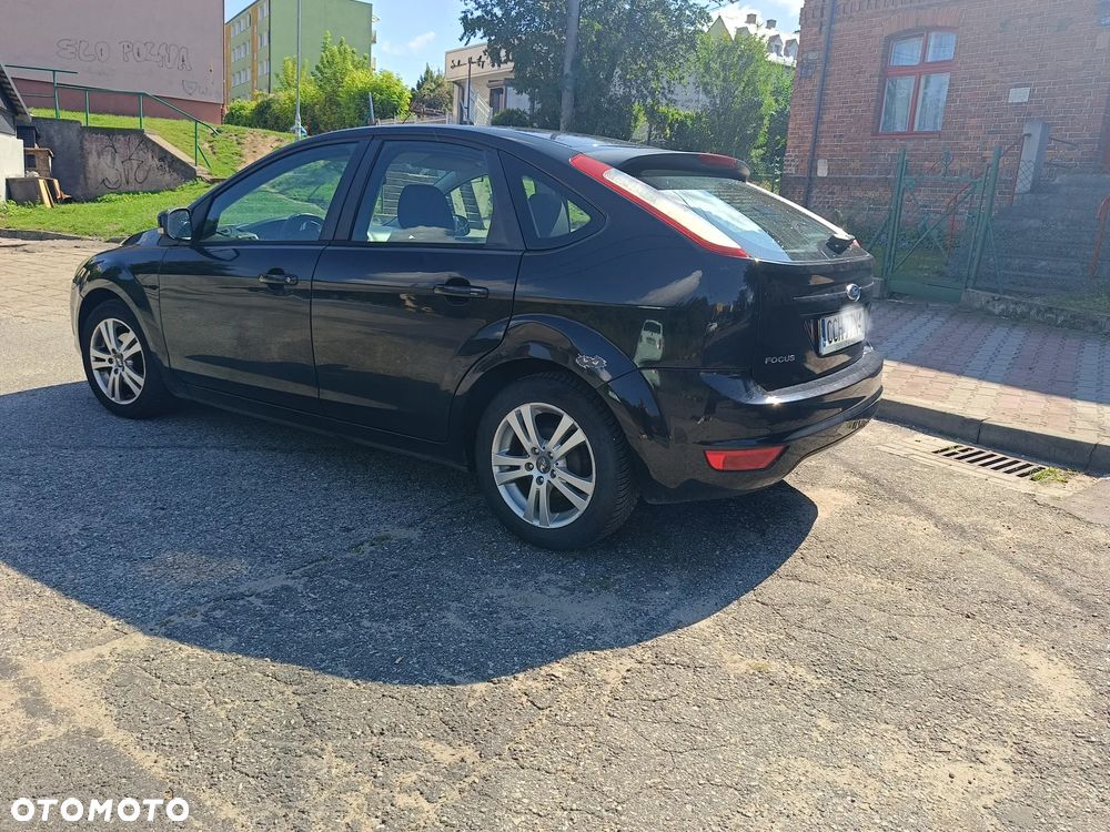 Ford Focus 1.6 Ambiente - 4